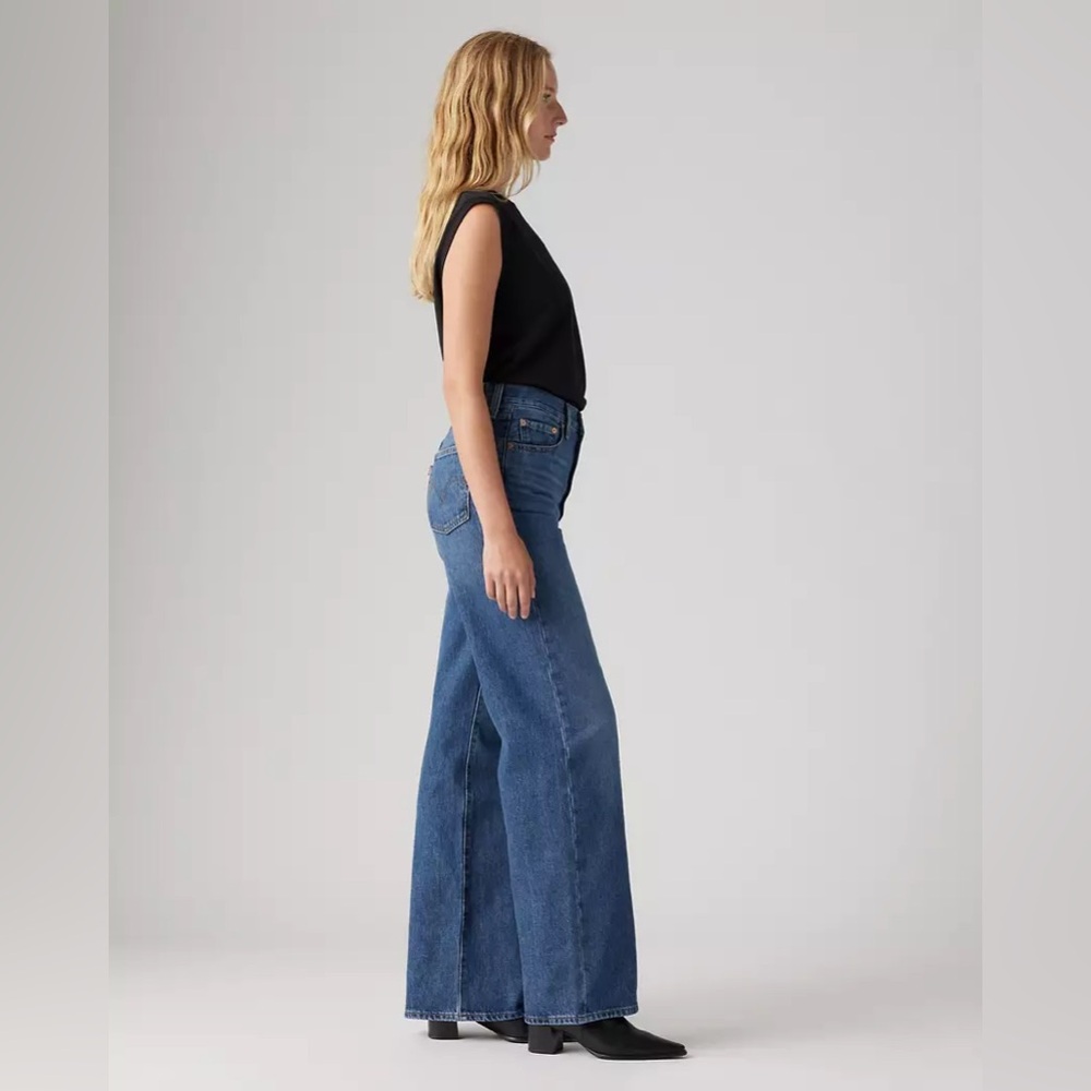Levi’s Premium Ribcage Wide Leg Jeans in Wrong - Medium Blue Wash 25 High Rise - Picture 7 of 7